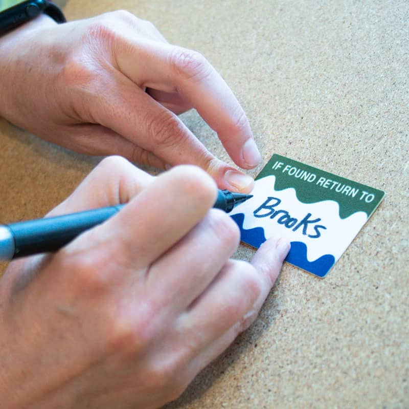 CUSTOMIZABLE ID TAGS