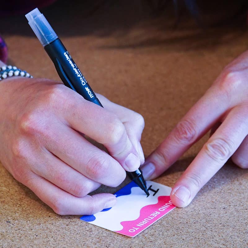 CUSTOMIZABLE ID TAGS