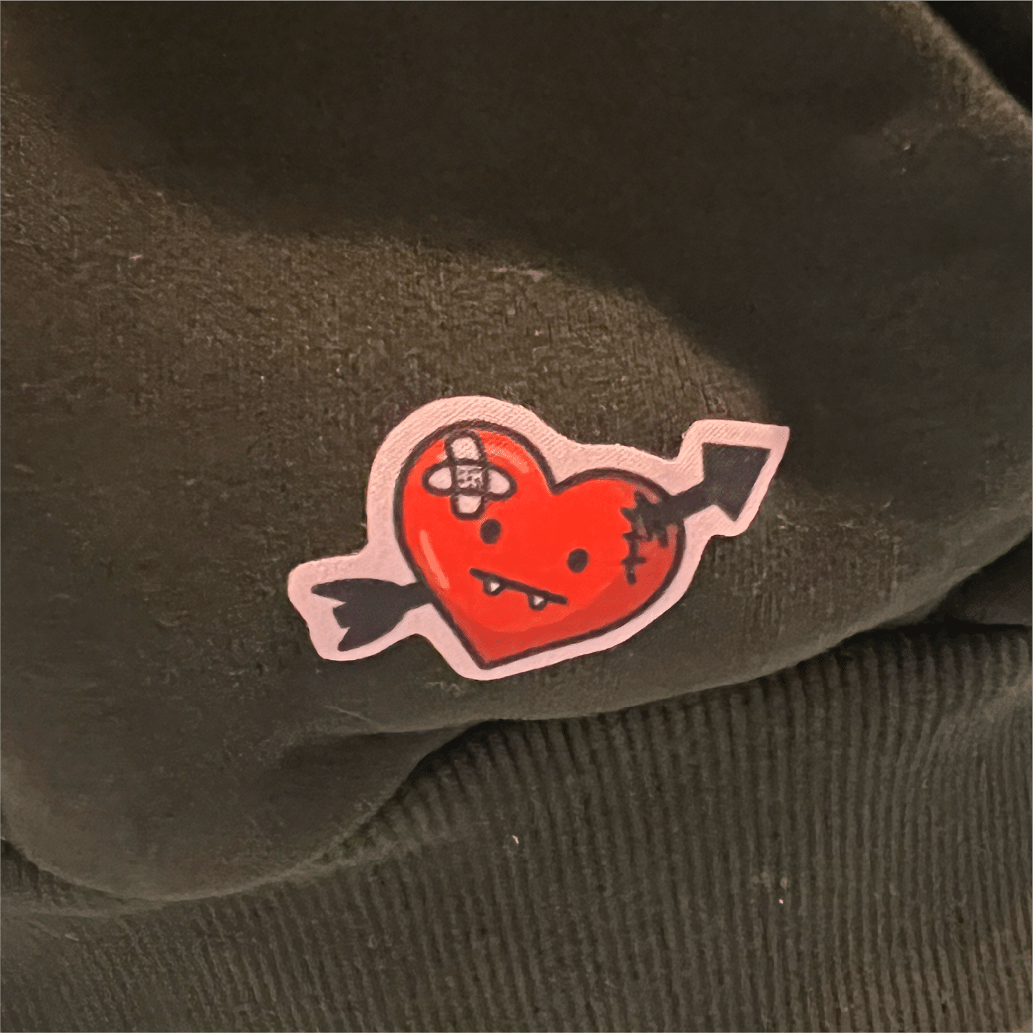 BROKEN HEARTS DAZZITS™