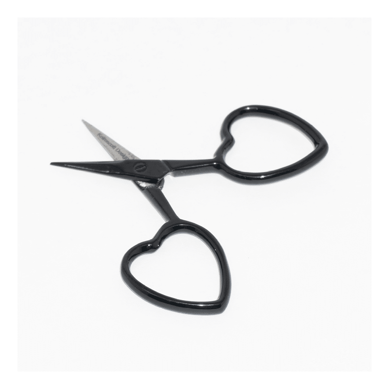 LOVE SCISSORS – NoSo Patches LOVE SCISSORS – NoSo Patches